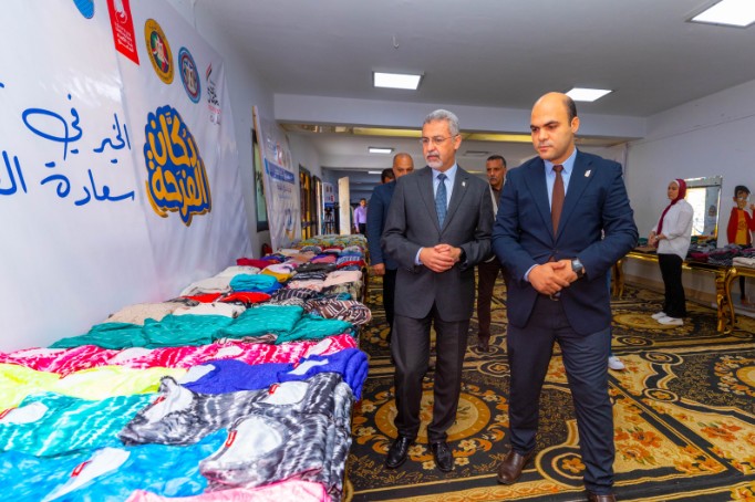 دكان الفرحة يوفر 16 ألف قطعة ملابس جديدة لرعاية 4 آلاف طالب وطالبة